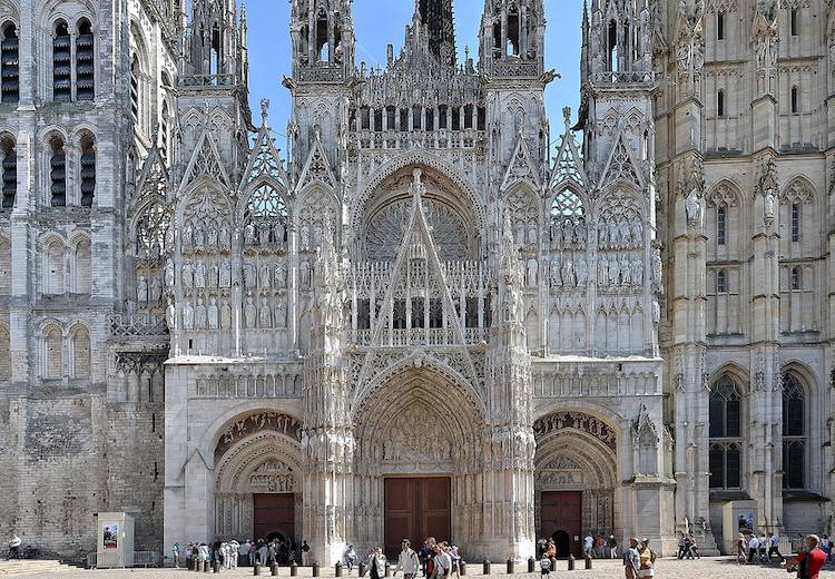 Vidéo: La cathédrale de Rouen vue du ciel 