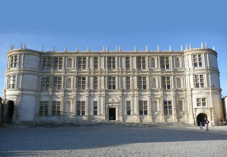 Vidéo : Le Château de Grignan vu du ciel
