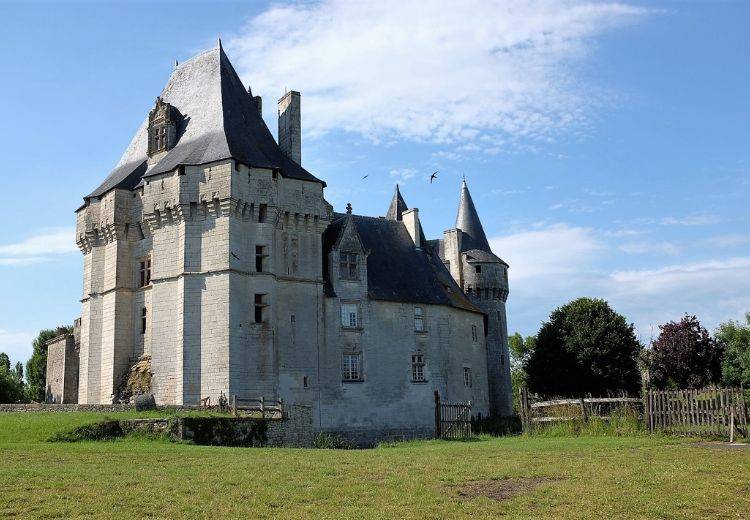 Le château de Cherveux, au coeur des Deux-Sèvres