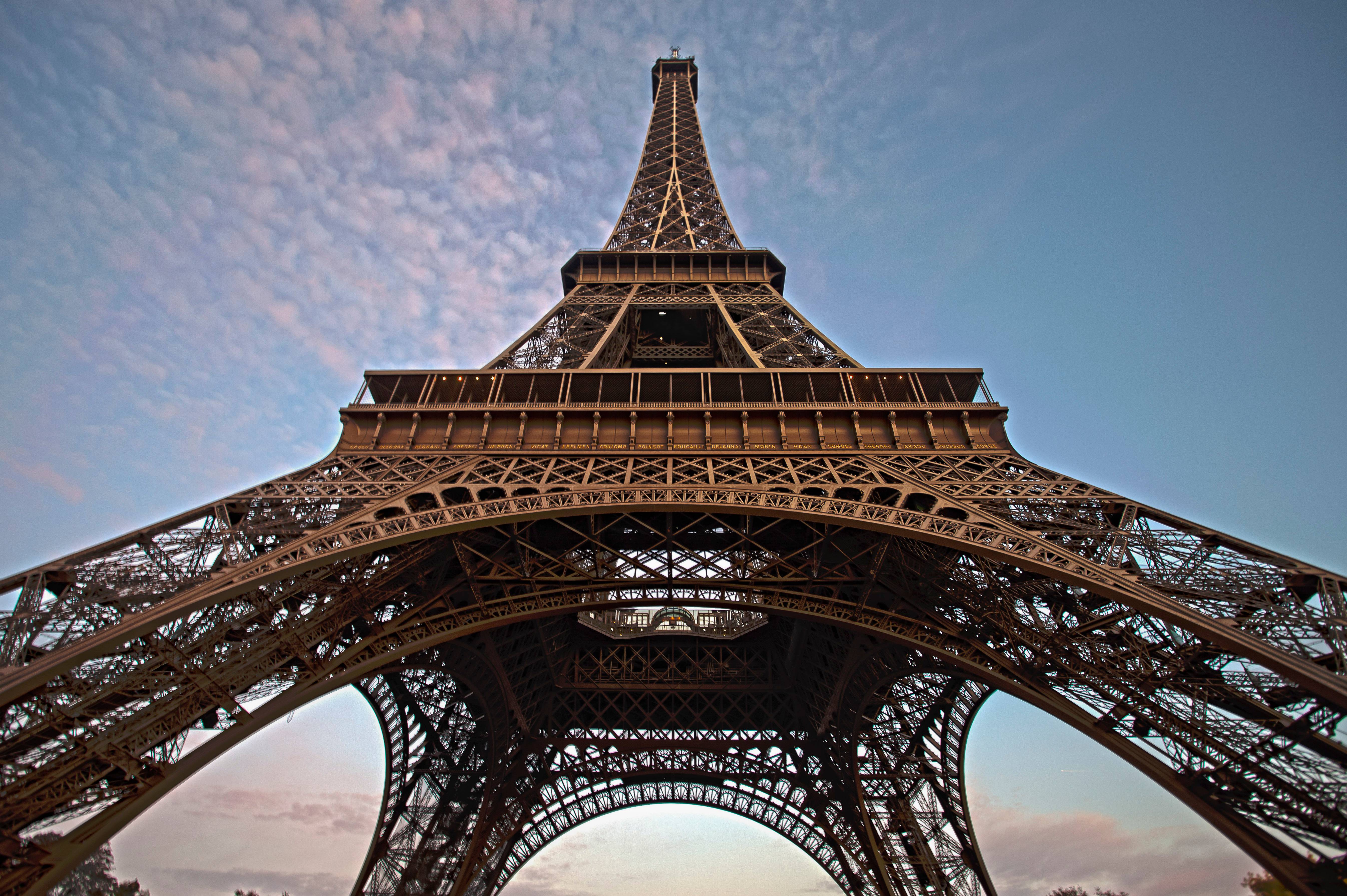 Tour Eiffel: Tout ce qui faut savoir sur l'histoire de la tour, sa