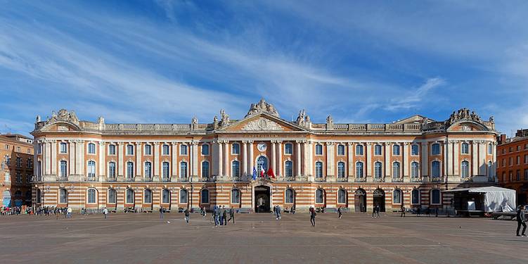 Toulouse : des trompe l'oeil saisissants place du Capitole 