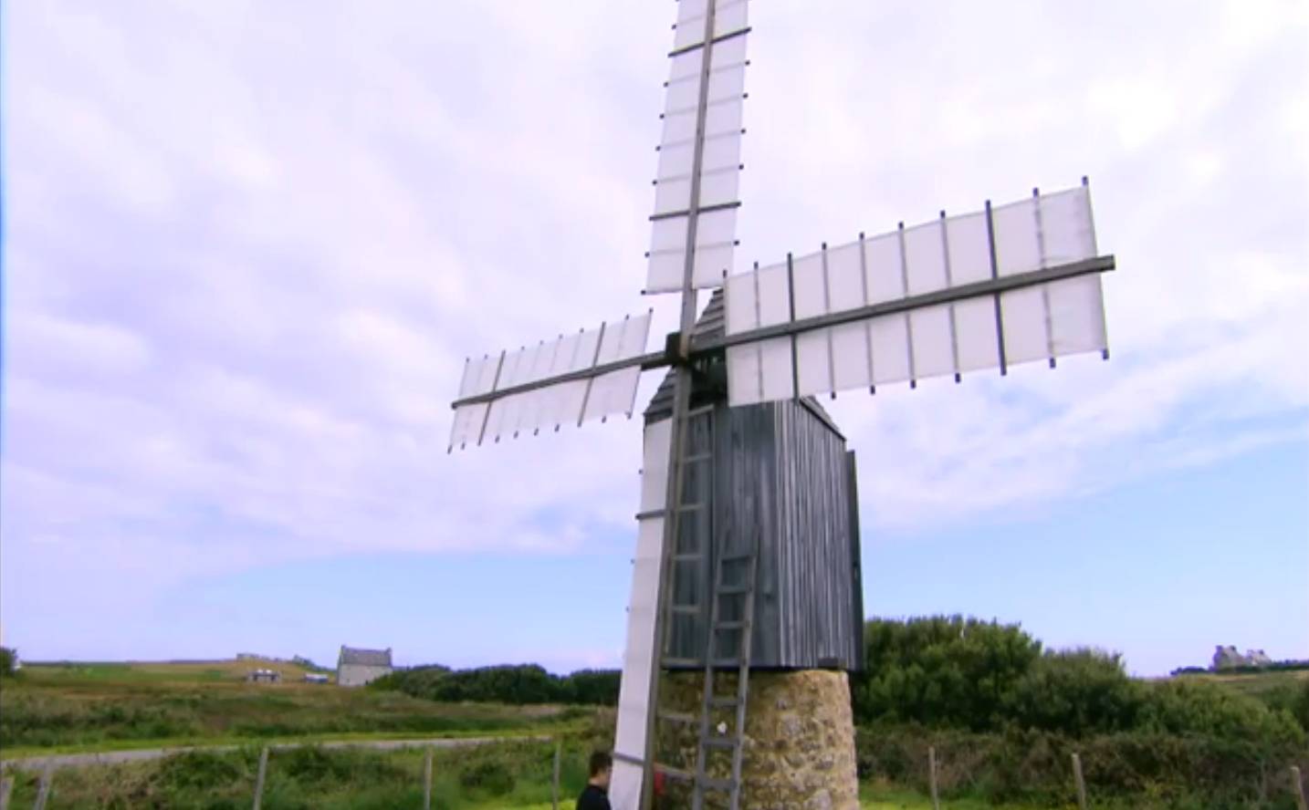 Vidéo : l'île d'Ouessant et ses moulins