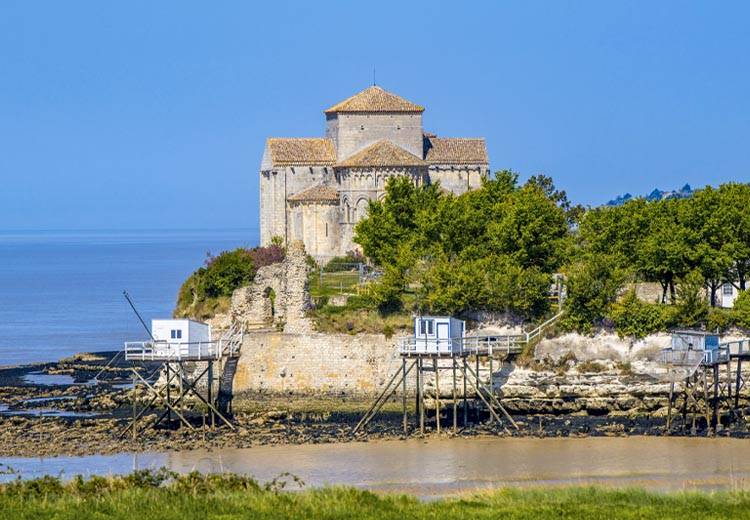 Eglise Sainte-Radegonde de Talmont-sur-Gironde : entre ciel et mer