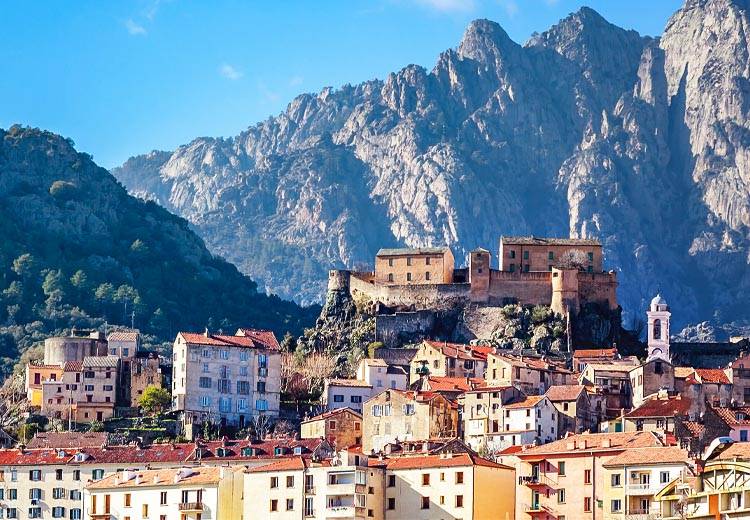 Visite en Corse : des calanques de Piana à Corte, la capitale historique