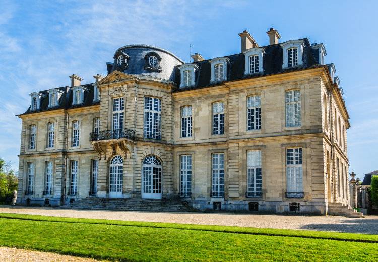 Vidéo : Le château de Champs-sur-Marne vu du ciel 