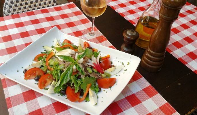 La (vraie) salade niçoise d'Henri Cagnoli du restaurant l'Escalinada à Nice